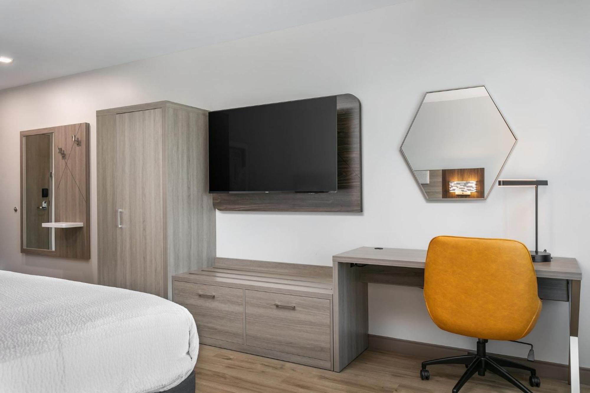 Express - Hamilton Place Hotel Chattanooga